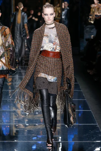 Look 35